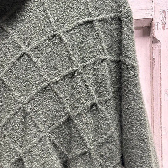Free people  Green Turtleneck Sweaterdress size small - Picture 3 of 3